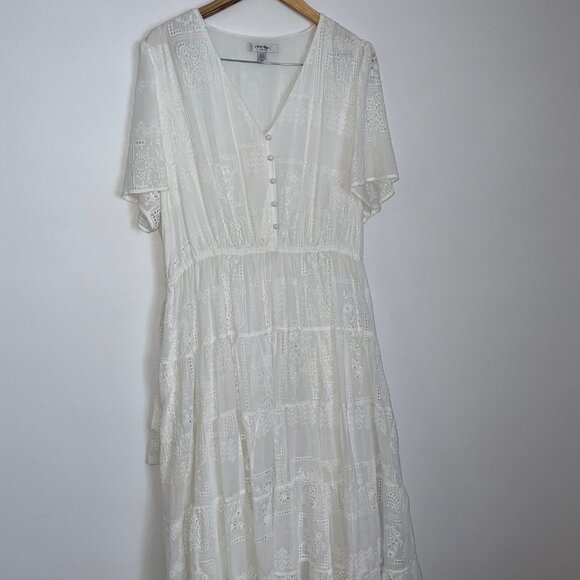 Forever New Curve White Zadie Flutter Sleeve Midi Dress in Size 18 - Picture 11 of 17
